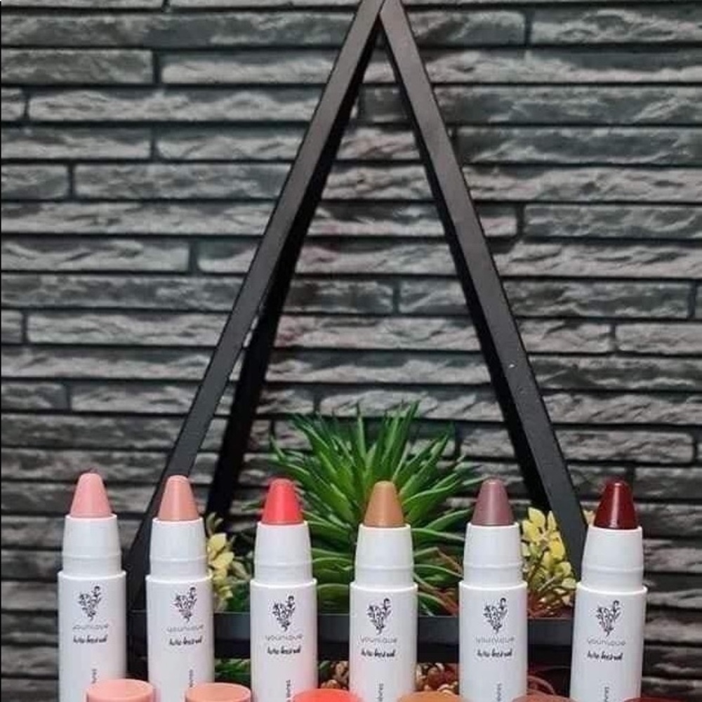 💋 Younique Pamper Your Pout Bundle